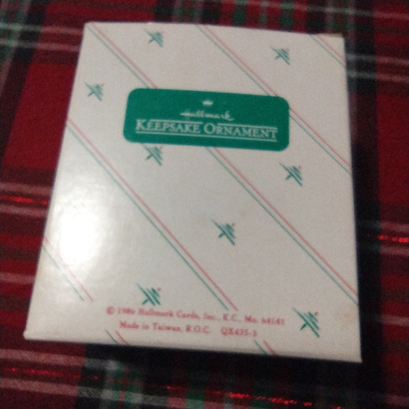Hallmark 1986 vintage Keepsake ornament Katybeth - Picture 5 of 6